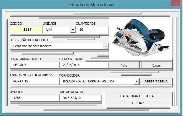Tela de sistema de computador exibindo um formulário de entrada de mercadorias com dados preenchidos.