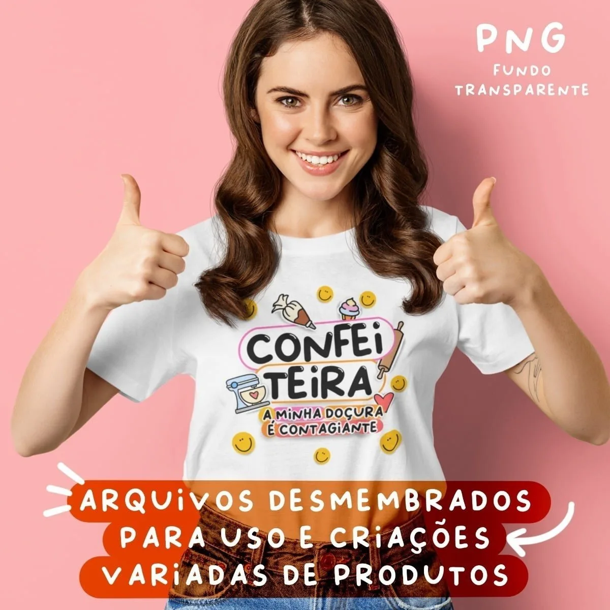Mulher sorridente vestindo camiseta branca com estampa colorida e fazendo sinal positivo com as mãos.