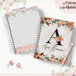 Dois cadernos espirais personalizados com estampas florais e letra decorativa sobre fundo claro.