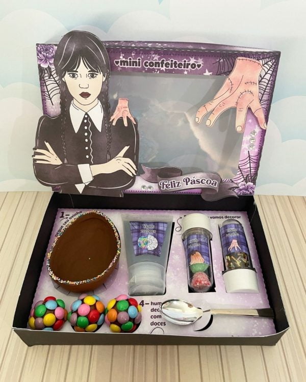 Arquivo De Corte Caixa Páscoa Wandinha Mini Confeiteiro