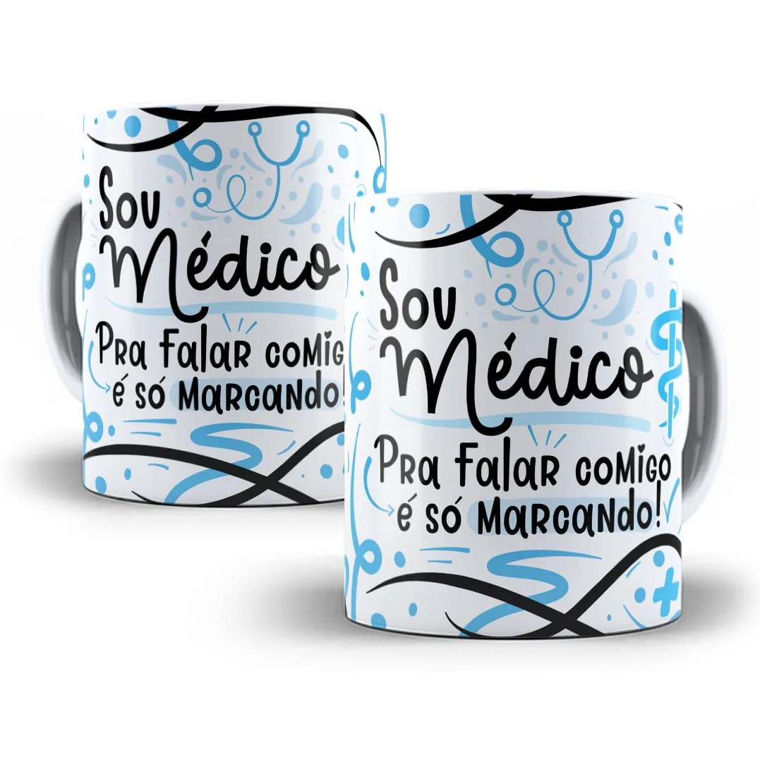 Duas canecas brancas com estampa de textos e desenhos relacionados à medicina.