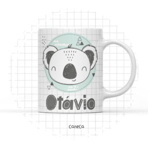 Caneca branca estampada com desenho de coala e texto personalizado em fundo quadriculado.