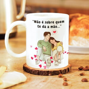 Ilustração digital de casal abraçado com corações e frase inspiradora.