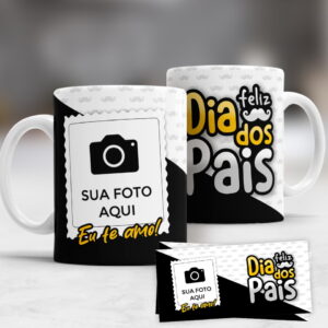 Duas canecas brancas com estampa personalizada comemorativa com texto e câmera fotográfica.