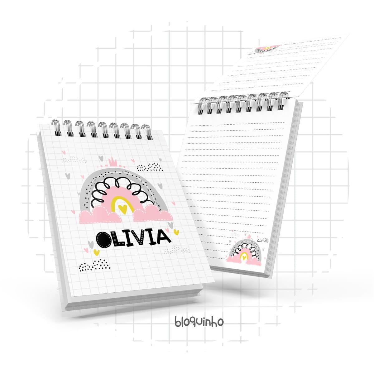 Bloquinho A6 Arco Íris Menina Kit Digital para Personalizar 1 Dois bloquinhos de notas com espiral, estampa de arco-íris infantil e folhas pautadas brancas.