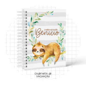 Arte digital de capa de caderneta de vacinação com preguiça dormindo e nome personalizado.