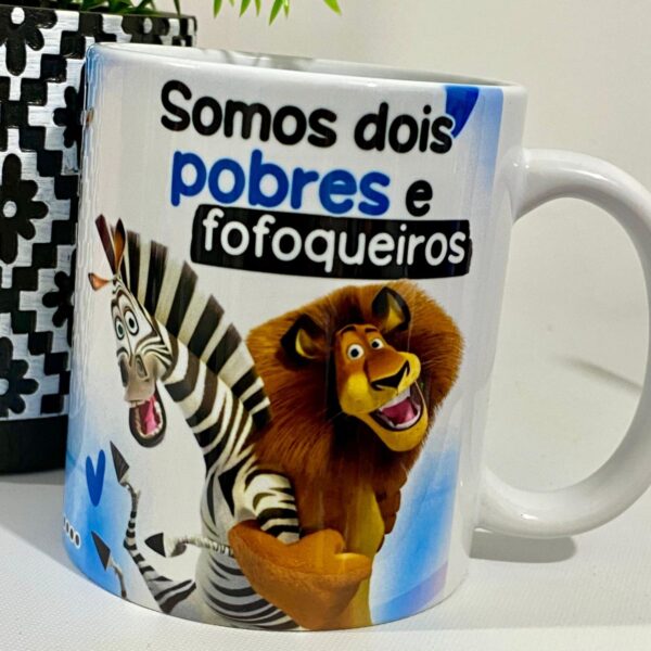 Estampa Caneca Amigos Pobres e Fofoqueiros Madagascar Png