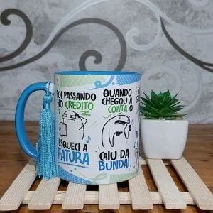Estampa Caneca Fui Passando no Crédito Esqueci a Fatura Azul