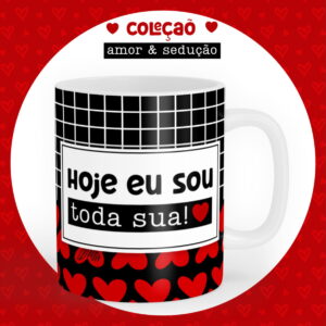Caneca branca estampada com corações, grade preta e frase romântica em fundo vermelho.