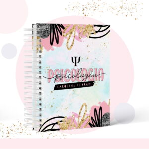 Caderno espiral com capa abstrata, cores vibrantes, texto "PSICOLOGIA" e "CAROLINA FERRARI".