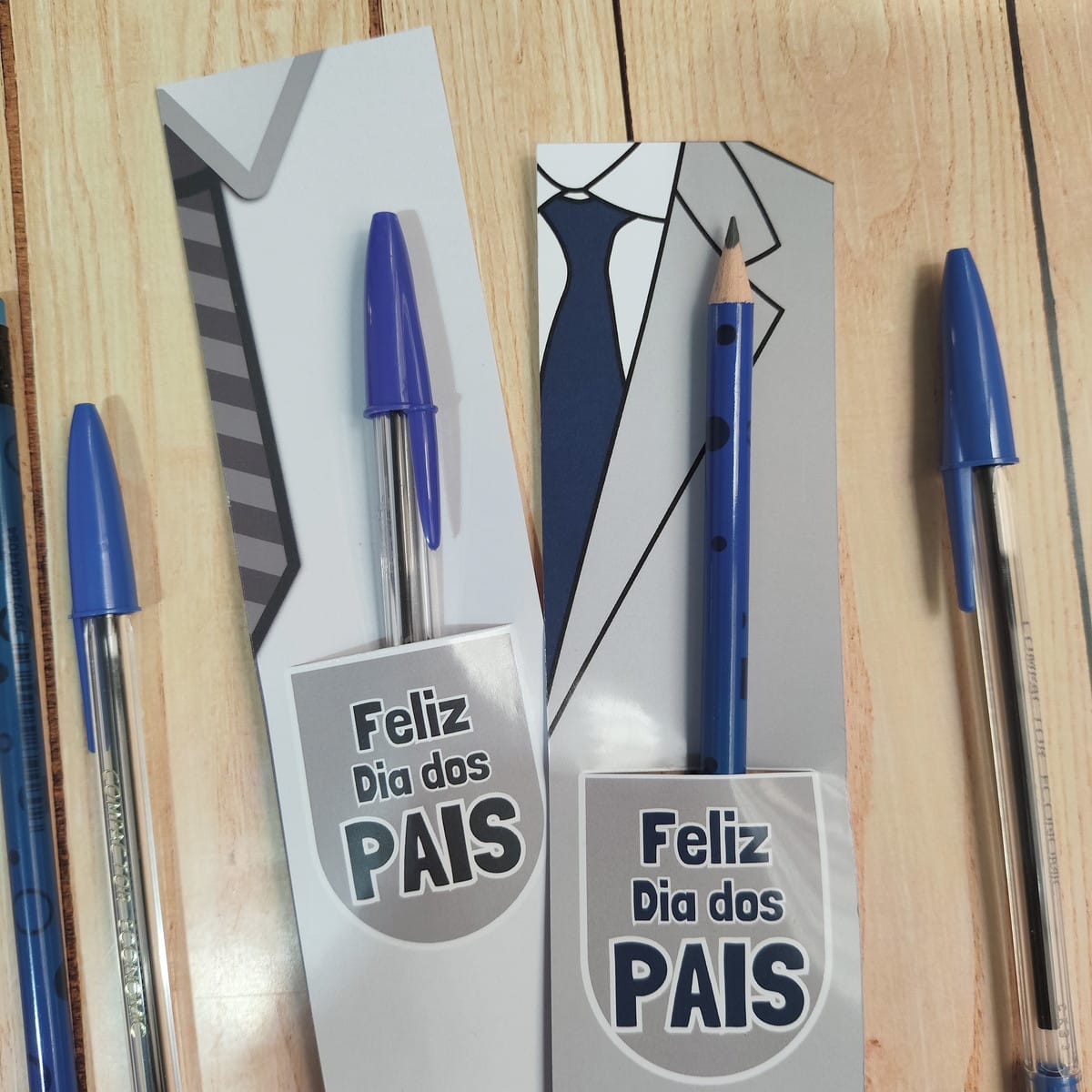Kit Digital Dia dos Pais Religioso para Imprimir 5 Materiais de escrita com embalagens temáticas de terno para o Dia dos Pais.