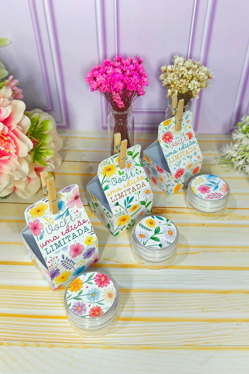 Kit Digital Lembrancinhas Fé Feminina para Sublimação 4 Design de caixas e potes com estampa floral e frase 'Você é uma edição LIMITADA'.