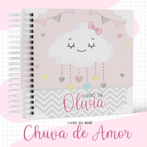 Caderno espiral com ilustração de nuvem sorridente, corações coloridos e temática infantil suave.