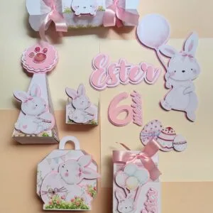 Kit de papelaria personalizada com coelhos e balões em tons de rosa suave