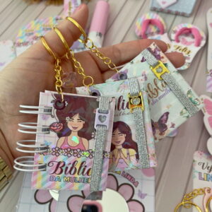mini biblia dia das mulheres arquivo digital em png e pdf